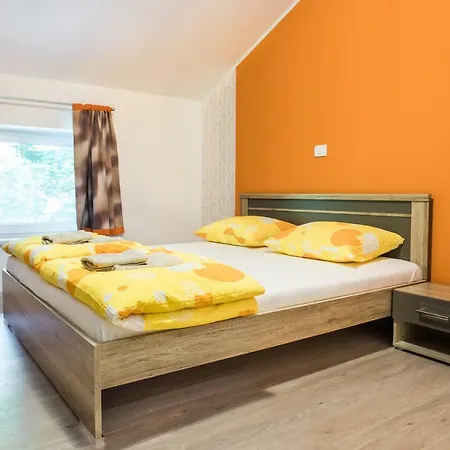 Rosi Gostinjska kuća 3*